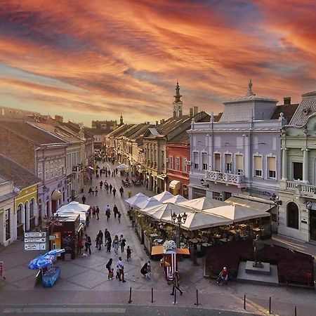 Апартаменты Lux Dabich 1 Нови-Сад Экстерьер фото